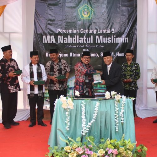 Resmikan Gedung MA Nahdlatul Muslimin, Waka BPIP: Santri Pilar Indonesia Merdeka